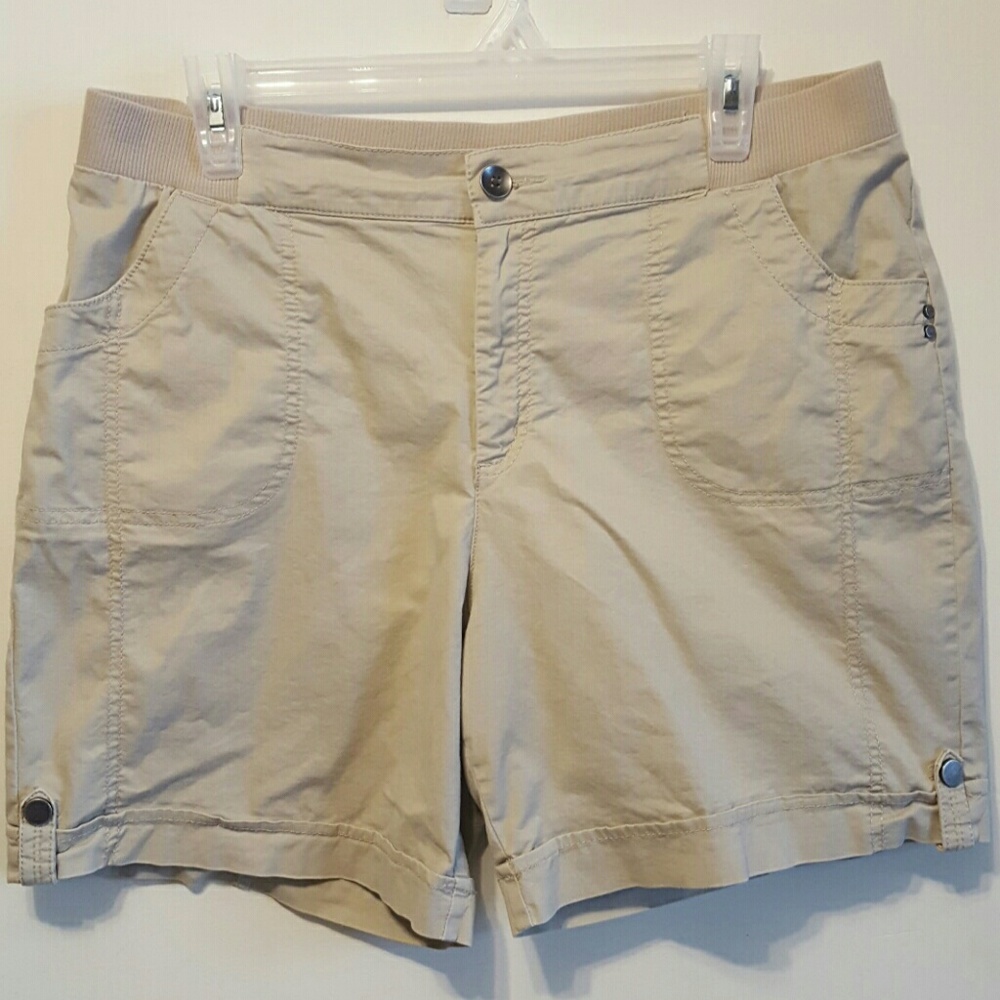 Khaki shorts